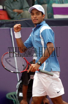 Image Id : 10266105 <span>Date : 2006-11-12 <span>Category : Sport</span>