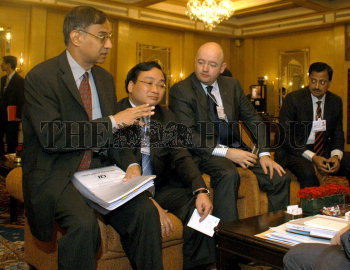 Image Id : 10465238 <span>Date : 2006-11-27 <span>Category : Economy Business and Finance</span>