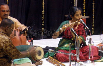 Image Id : 10484167 <span>Date : 2006-11-29 <span>Category : Arts Culture and Entertainment</span>