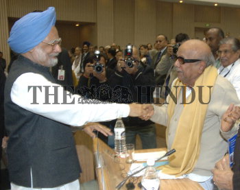 Image Id : 10626182 <span>Date : 2006-12-09 <span>Category : Politics</span>