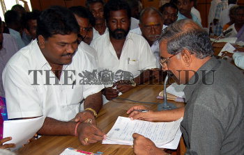 Image Id : 11630092 <span>Date : 2007-03-12 <span>Category : Politics</span>