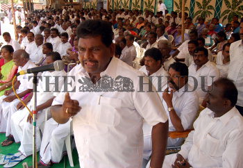 Image Id : 11721285 <span>Date : 2007-03-21 <span>Category : Politics</span>