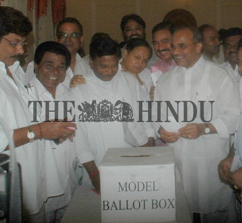Image Id : 11724098 <span>Date : 2007-03-21 <span>Category : Politics</span>