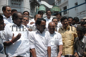 Image Id : 11887541 <span>Date : 2007-04-04 <span>Category : Politics</span>
