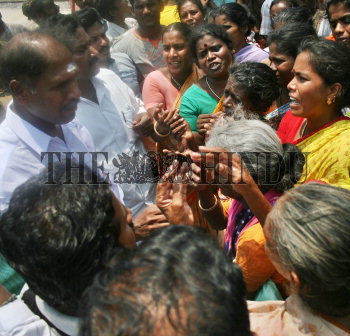 Image Id : 12093618 <span>Date : 2007-04-21 <span>Category : Politics</span>