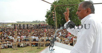 Image Id : 12303333 <span>Date : 2007-05-06 <span>Category : Politics</span>