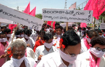 Image Id : 12840406 <span>Date : 2007-06-12 <span>Category : Politics</span>