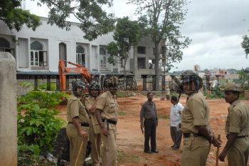 Image Id : 13002731 <span>Date : 2007-06-25 <span>Category : Crime Law and Justice</span>