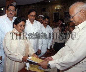 Image Id : 13003701 <span>Date : 2007-06-25 <span>Category : Politics</span>