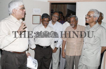 Image Id : 14232506 <span>Date : 2007-09-13 <span>Category : Politics</span>