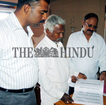 Image Id : 14299824 <span>Date : 2007-09-18 <span>Category : Politics</span>