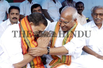 Image Id : 14302662 <span>Date : 2007-09-18 <span>Category : Politics</span>