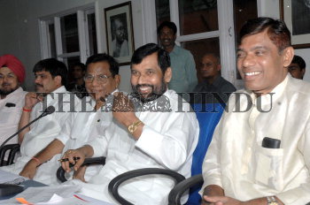 Image Id : 14473494 <span>Date : 2007-09-29 <span>Category : Politics</span>