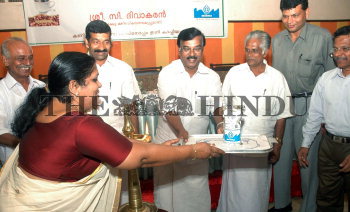 Image Id : 14663921 <span>Date : 2007-10-11 <span>Category : Economy Business and Finance</span>