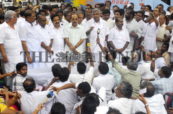 Image Id : 14887657 <span>Date : 2007-10-25 <span>Category : Politics</span>