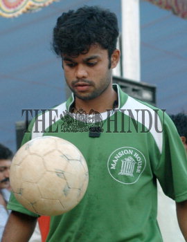 Image Id : 15485152 <span>Date : 2007-11-27 <span>Category : Sport</span>