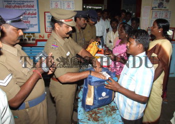Image Id : 15629635 <span>Date : 2007-12-05 <span>Category : Crime Law and Justice</span>