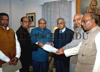 Image Id : 15854457 <span>Date : 2007-12-17 <span>Category : Politics</span>