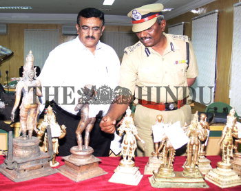 Image Id : 16005760 <span>Date : 2007-12-27 <span>Category : Crime Law and Justice</span>
