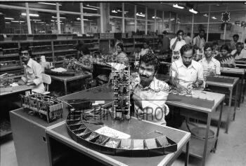 Image Id : 334256035 <span>Date : 1982-12-28 <span>Category : Economy Business and Finance</span>