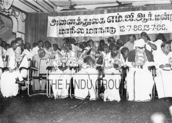 Image Id : 1378414203 <span>Date : 1986-07-12 <span>Category : Politics</span>