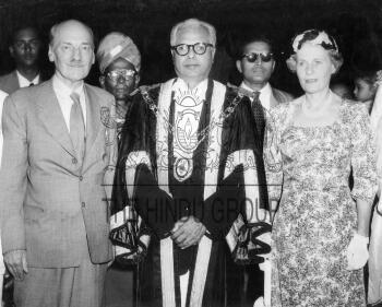 Image Id : 1471323235 <span>Date : 1956-10-15 <span>Category : Politics</span>