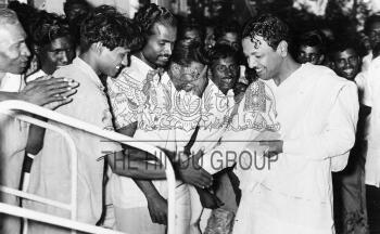 Image Id : 1581600871 <span>Date : 1967-04-10 <span>Category : Politics</span>
