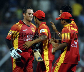 Image Id : 102136417 <span>Date : 2008-04-20 <span>Category : Sport</span>