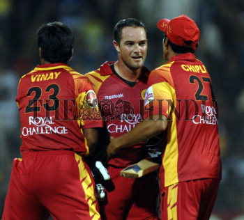 Image Id : 102136418 <span>Date : 2008-04-20 <span>Category : Sport</span>