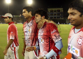 Image Id : 102221454 <span>Date : 2008-04-25 <span>Category : Sport</span>