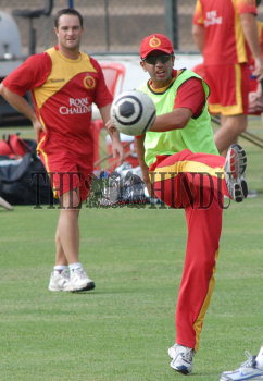 Image Id : 102328581 <span>Date : 2008-05-02 <span>Category : Sport</span>