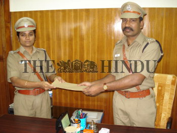 Image Id : 102917795 <span>Date : 2008-06-05 <span>Category : Crime Law and Justice</span>