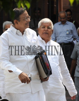 Image Id : 105010139 <span>Date : 2008-10-03 <span>Category : Politics</span>