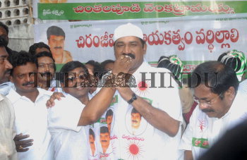 Image Id : 106020102 <span>Date : 2008-12-03 <span>Category : Politics</span>