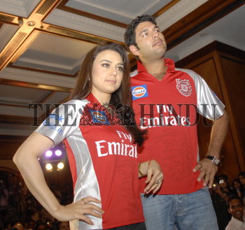 Image Id : 108140123 <span>Date : 2009-04-11 <span>Category : Sport</span>