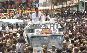 Image Id : 108550573 <span>Date : 2009-05-06 <span>Category : Politics</span>