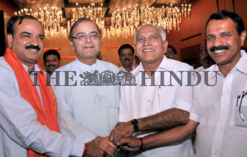 Image Id : 108803279 <span>Date : 2009-05-21 <span>Category : Politics</span>
