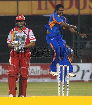 Image Id : 110778314 <span>Date : 2009-09-11 <span>Category : Sport</span>