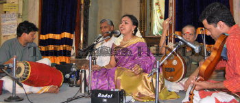 Image Id : 110812424 <span>Date : 2009-09-11 <span>Category : Arts Culture and Entertainment</span>