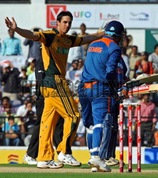 Image Id : 111710111 <span>Date : 2009-10-28 <span>Category : Sport</span>