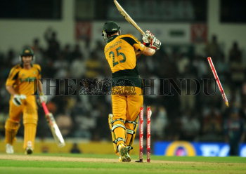 Image Id : 111713053 <span>Date : 2009-10-28 <span>Category : Sport</span>