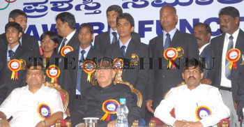Image Id : 112007835 <span>Date : 2009-11-12 <span>Category : Sport</span>