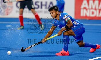 Image Id : 1801932085 <span>Date : 2021-11-25 <span>Category : Sport</span>