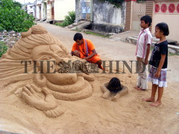 Image Id : 117347482 <span>Date : 2010-08-01 <span>Category : Arts Culture and Entertainment</span>