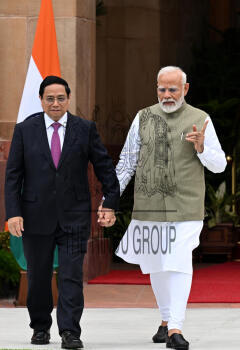 Image Id : 1894720300 <span>Date : 2024-08-01 <span>Category : Politics</span>