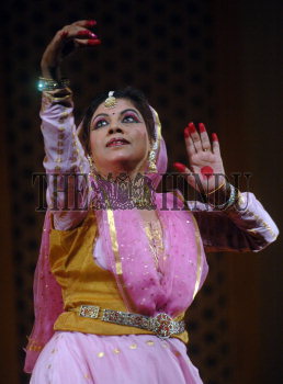 Image Id : 120881269 <span>Date : 2011-02-01 <span>Category : Arts Culture and Entertainment</span>