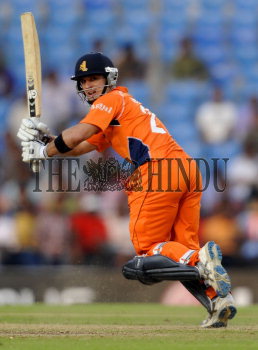 Image Id : 121580030 <span>Date : 2011-02-22 <span>Category : Sport</span>