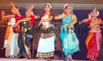 Image Id : 121925405 <span>Date : 2011-03-03 <span>Category : Arts Culture and Entertainment</span>