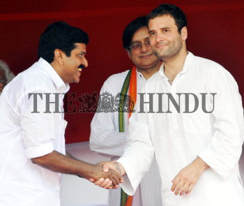Image Id : 123193914 <span>Date : 2011-04-10 <span>Category : Politics</span>