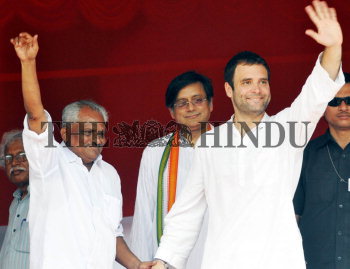 Image Id : 123193923 <span>Date : 2011-04-10 <span>Category : Politics</span>